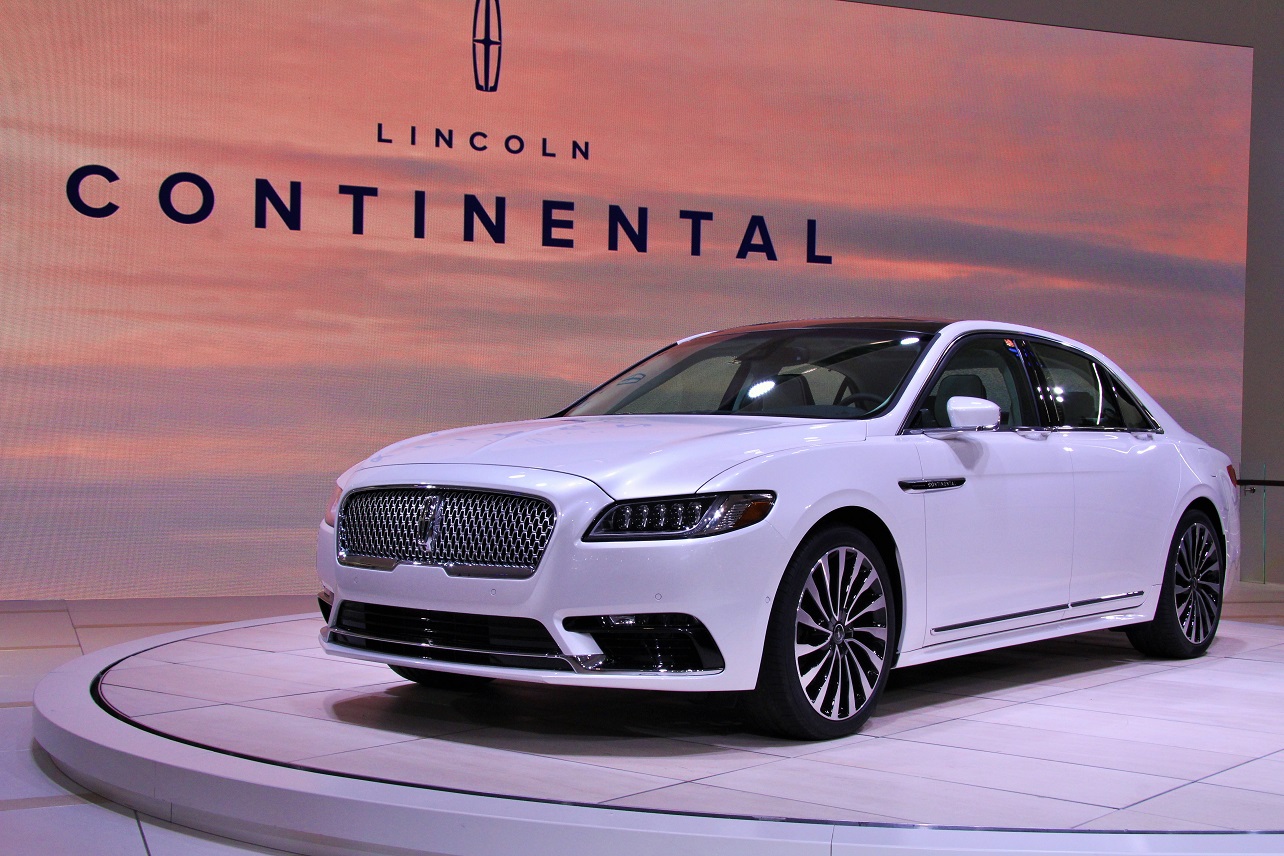 Blue trumps white when it comes to showing off the Continental's subtle lines.